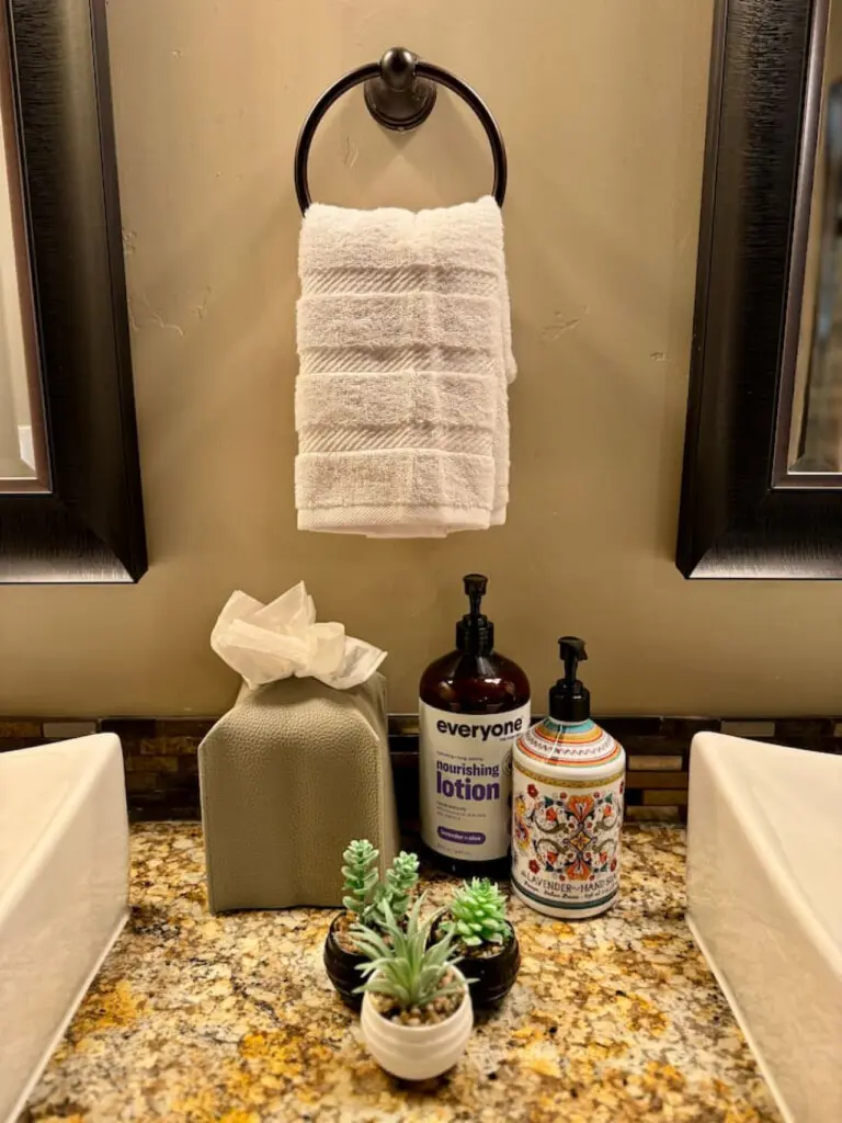 35854 467253 zwEMk0escenavxKfQk PJSYi A Nr91Hq69r1 Zx FM 694428389315d.jpg