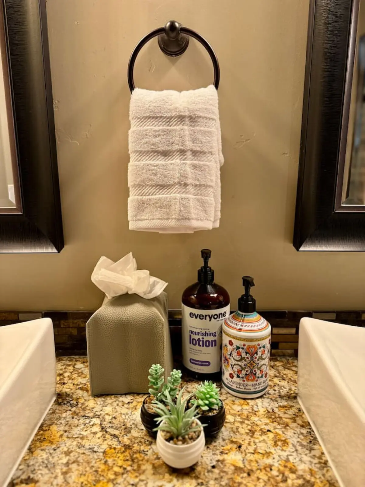 35854 467253 zwEMk0escenavxKfQk PJSYi A Nr91Hq69r1 Zx FM 694428389315d.jpg